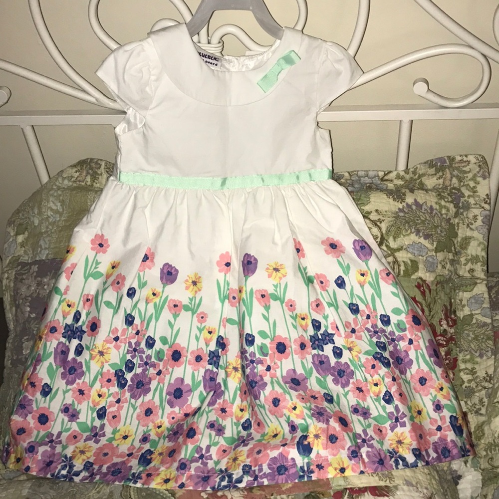 Pretty flower print girls dress size 5